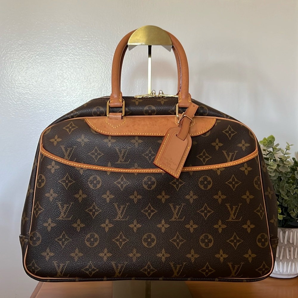 LV Monogram Deauville Bag + LV Luggage Tag